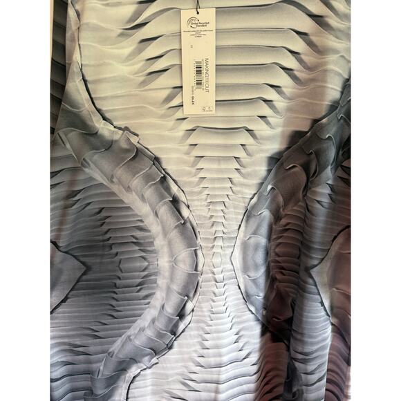 Amazon Making The Cut NWT Women's Standard Wide Crew Neck Dress, 3XL - Picture 2 of 5